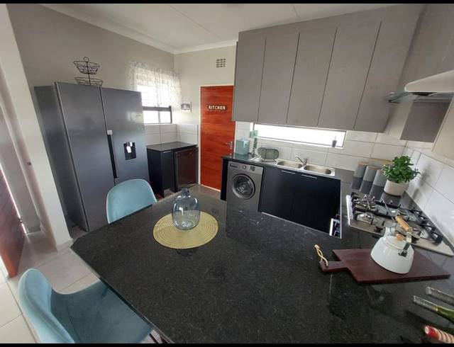 3 BEDROOM HOUSE FOR SALE IN VANDERBIJLPARK CW 5